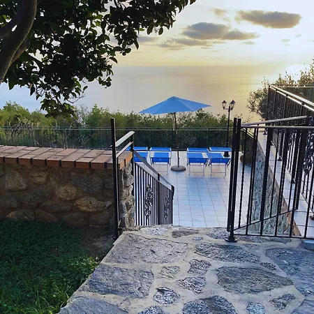 Apartamento Incredible Sea View With Free Pool Coccorino