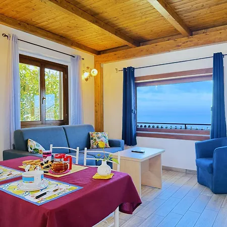 Apartamento Incredible Sea View With Free Pool Coccorino