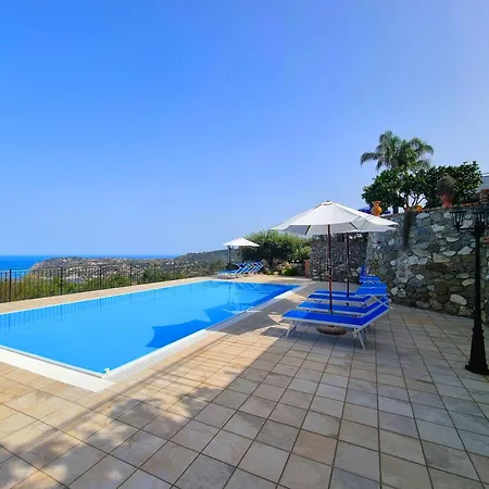 Apartamento Incredible Sea View With Free Pool Coccorino